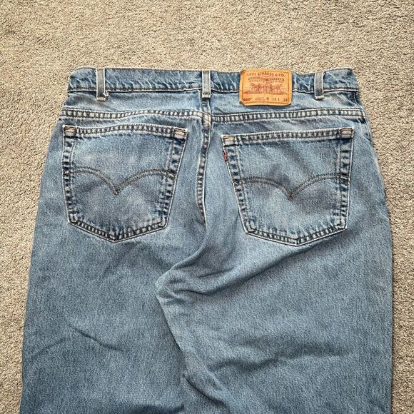 Vintage Levis 560 Jeans Mens 38x34 Medium Wash Loose Fit Tapered Leg USA - Picture 7 of 8